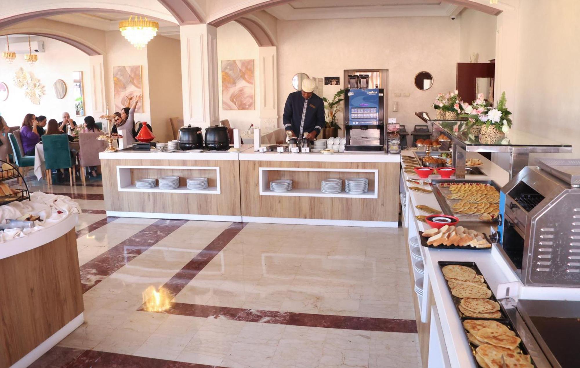 Hotel Prestige Agadir Boutique & Spa Dış mekan fotoğraf The buffet at the hotel